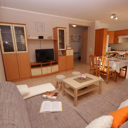 Apartment Ely Rabac Eksteriør bilde
