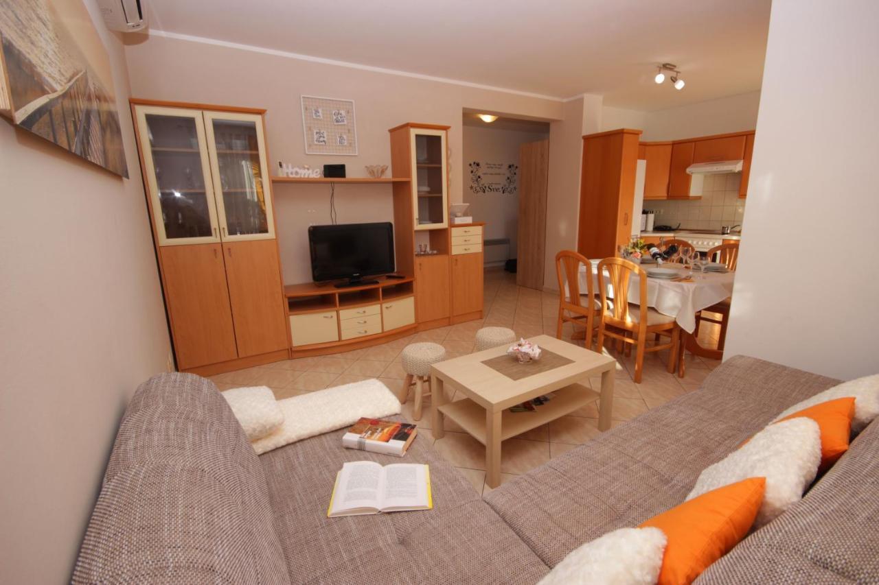 Apartment Ely Rabac Eksteriør bilde